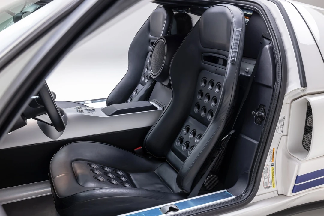 2005 Ford GT 1st Gen - Image 29 of 31