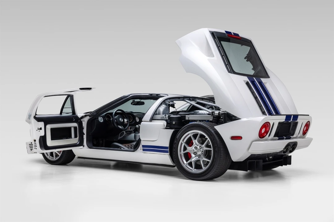 2005 Ford GT 1st Gen - Image 18 of 31