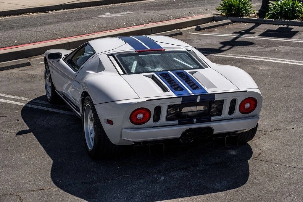2005 Ford GT 1st Gen - Image 13 of 21