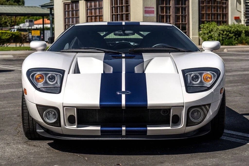 2005 Ford GT 1st Gen - Image 2 of 21
