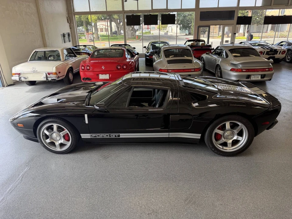 2005 Ford GT 1st Gen - Image 16 of 31