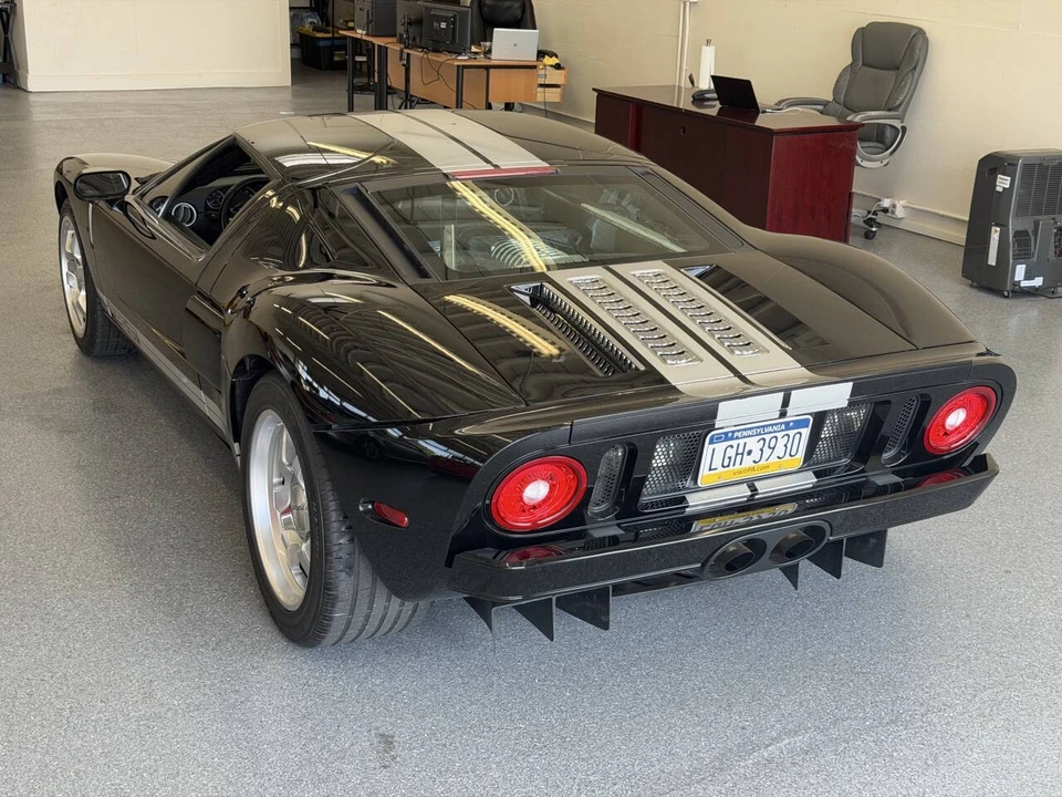 2005 Ford GT 1st Gen - Image 23 of 31