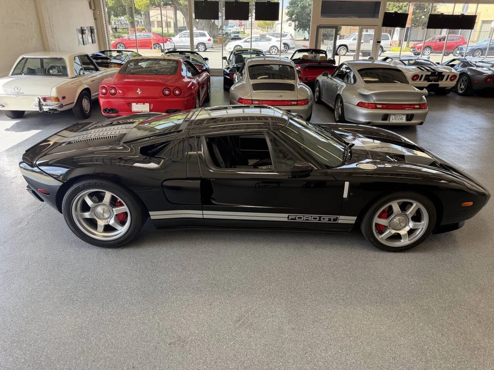 2005 Ford GT 1st Gen - Image 17 of 31