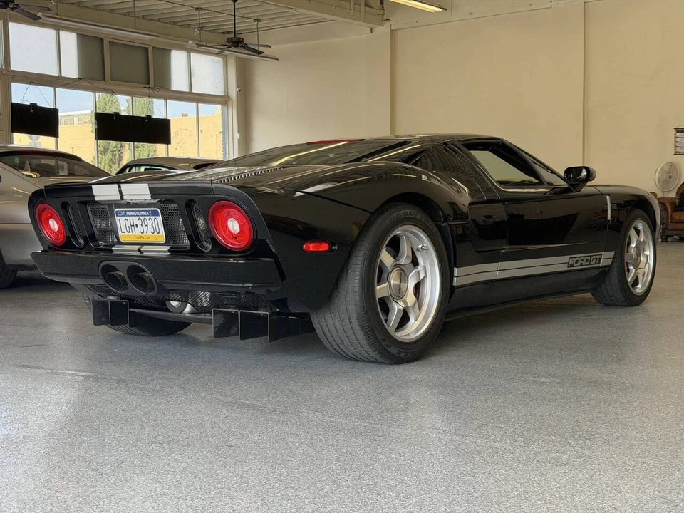 2005 Ford GT 1st Gen - Image 21 of 31