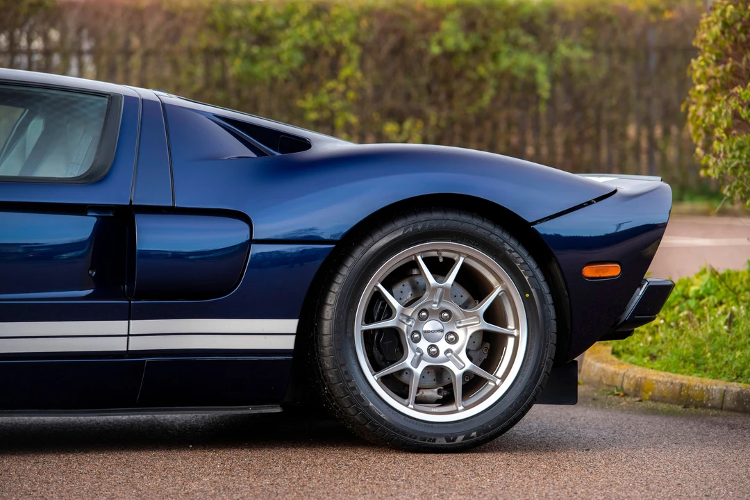 2005 Ford GT 1st Gen - Image 23 of 31