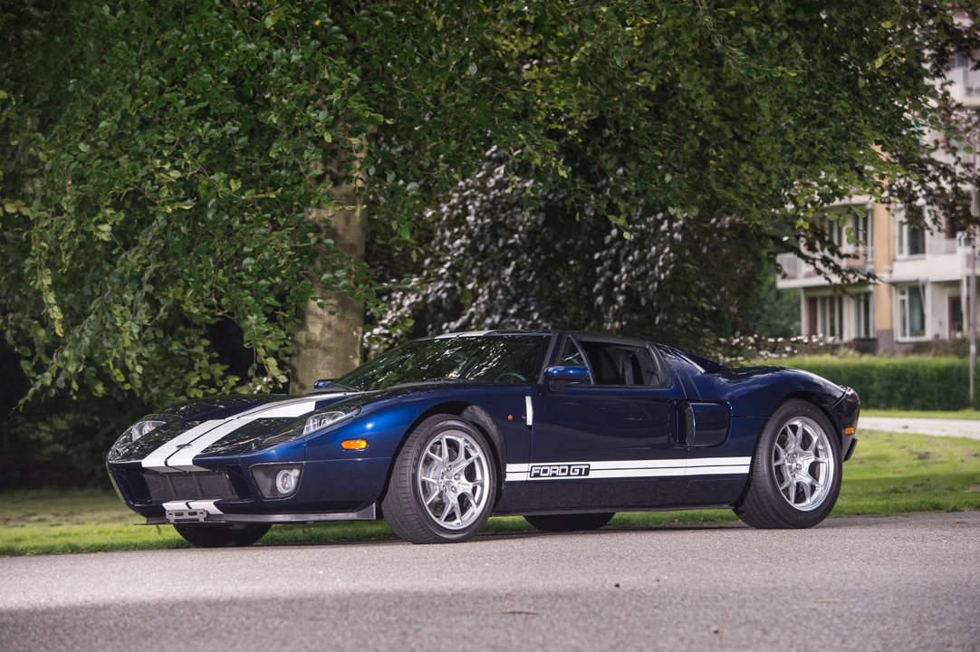 2005 Ford GT 1st Gen - Image 2 of 18