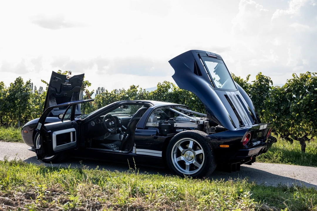 2005 Ford GT 1st Gen - Image 18 of 31