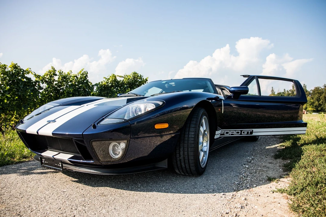 2005 Ford GT 1st Gen - Image 16 of 31