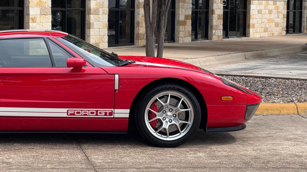 2005 Ford GT 1st Gen - Image 13 of 31