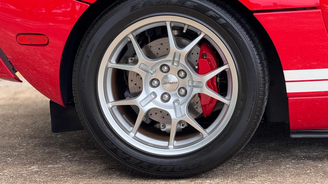 2005 Ford GT 1st Gen - Image 22 of 31