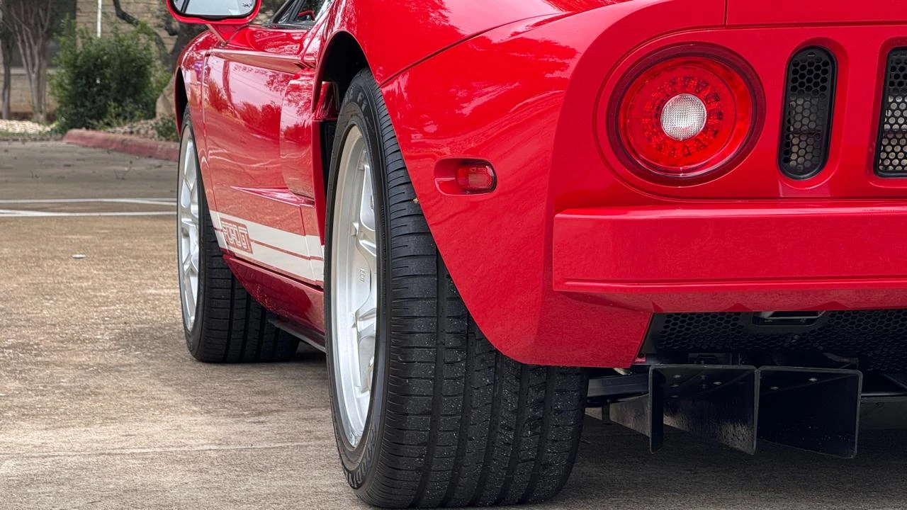 2005 Ford GT 1st Gen - Image 27 of 31