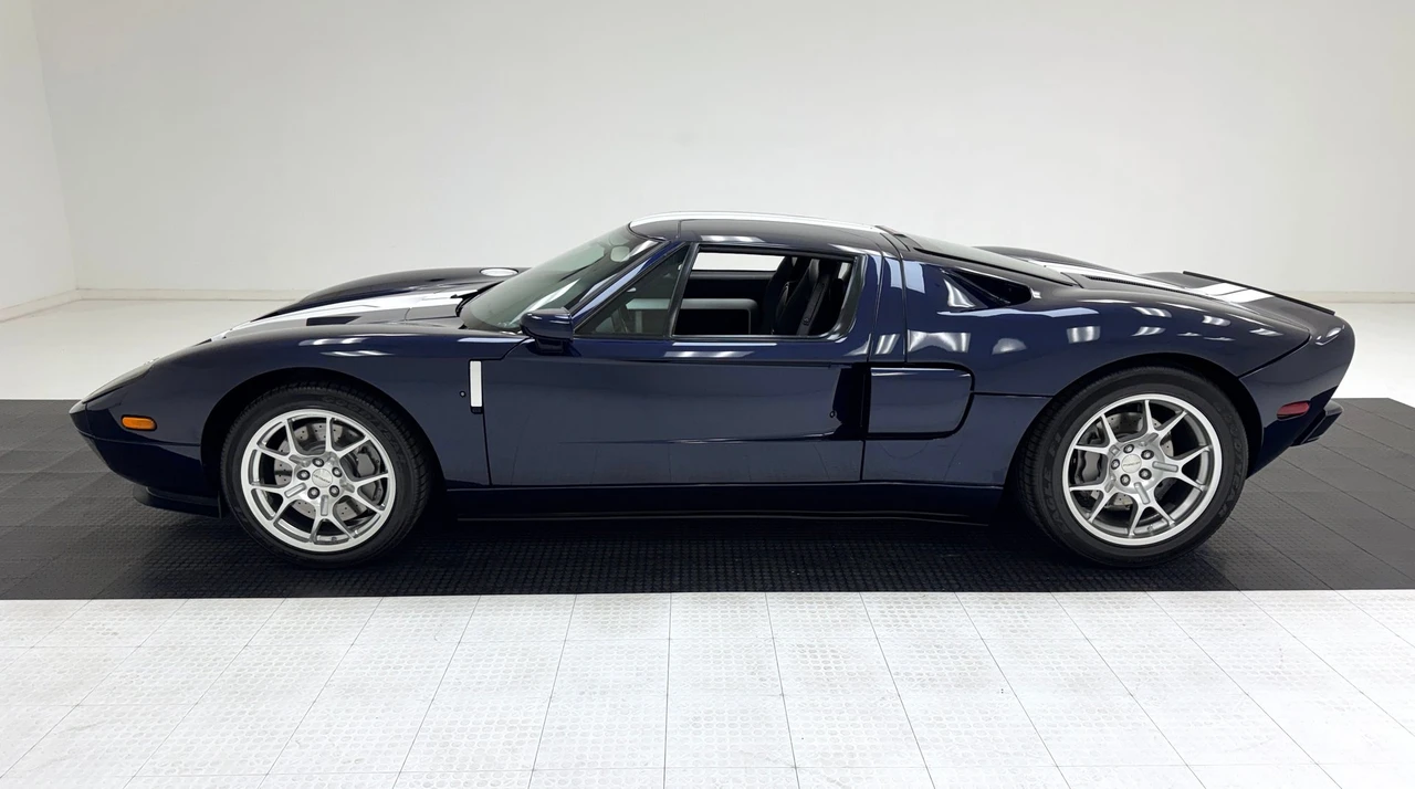 2005 Ford GT 1st Gen - Image 3 of 31