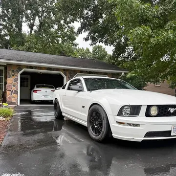 2005 Ford GT Coupe 2D