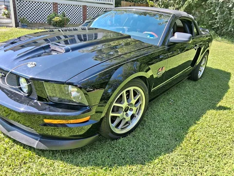 2005 Ford GT Coupe 2D