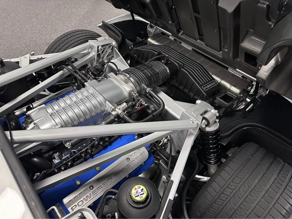 2005 Ford GT 1st Gen - Image 16 of 20