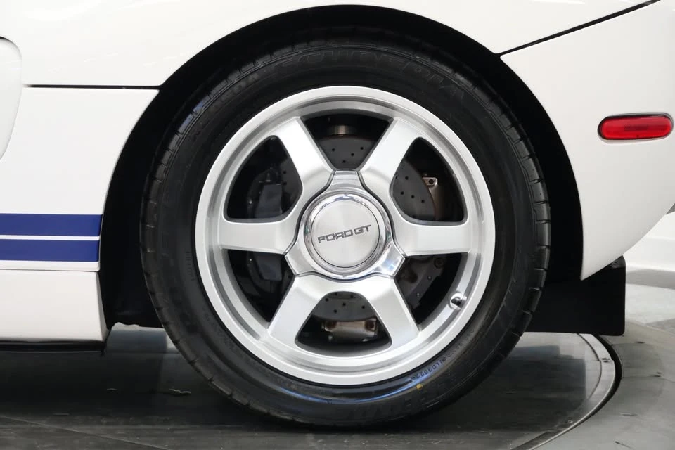 2005 Ford GT 1st Gen - Image 7 of 15