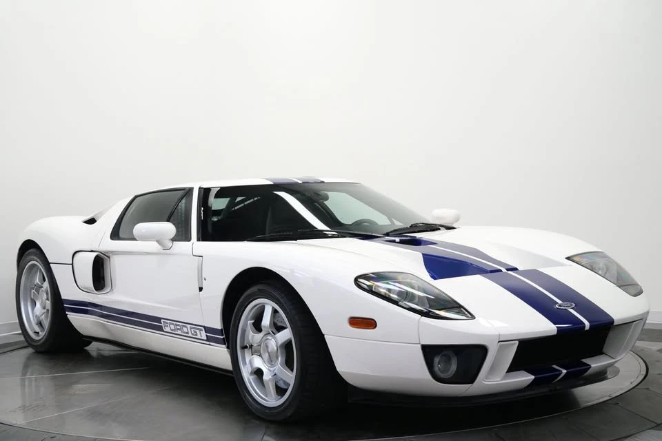 2005 Ford GT 1st Gen - Image 2 of 15