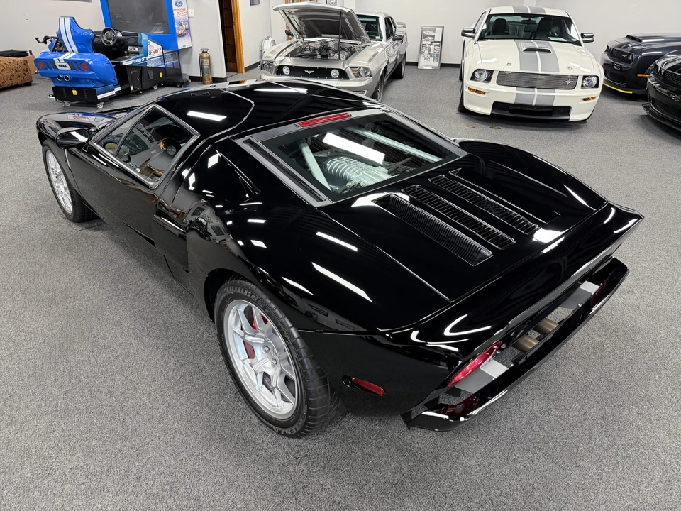 2005 Ford GT 1st Gen - Image 28 of 31