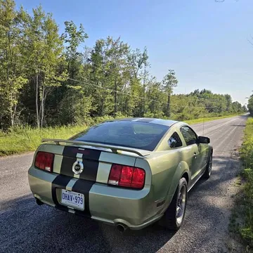 2005 Ford GT
