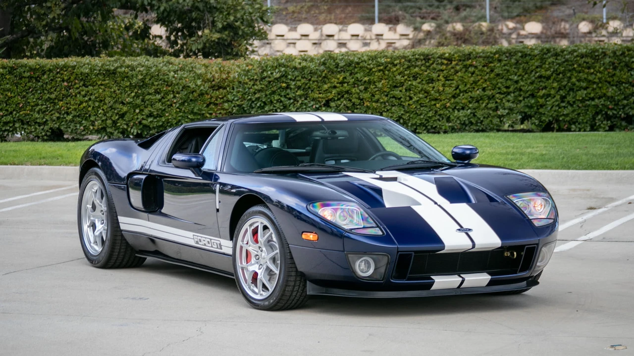 2005 Ford GT 1st Gen - Image 16 of 19