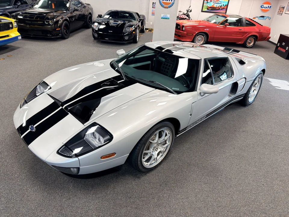 2005 Ford GT 1st Gen - Image 18 of 22