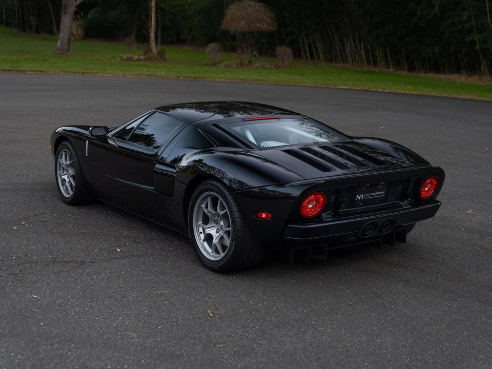 2005 Ford GT 1st Gen - Image 19 of 21
