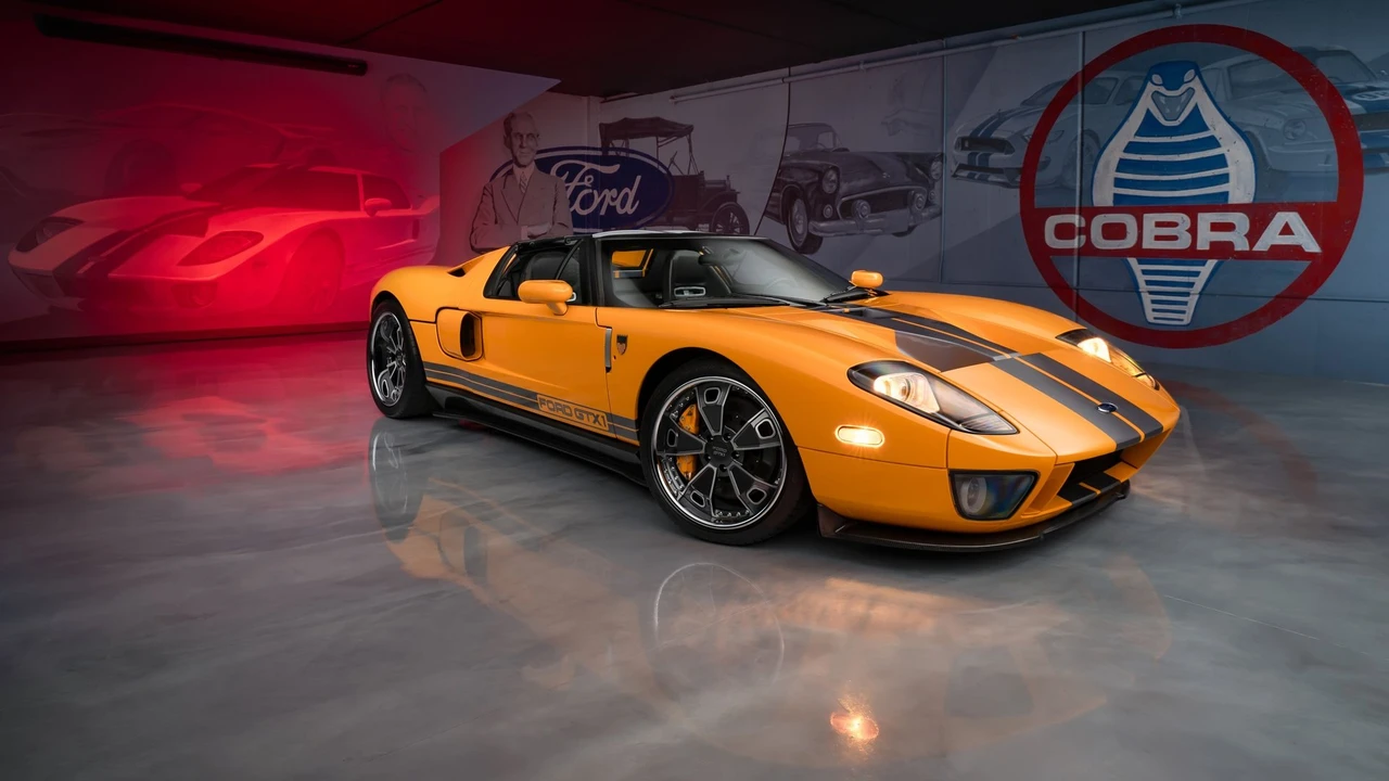2005 Ford GT 1st Gen - Image 17 of 31