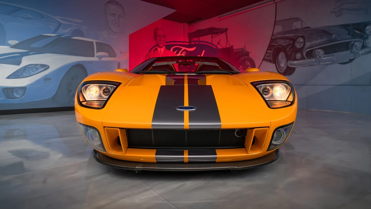 2005 Ford GT 1st Gen - Image 15 of 31