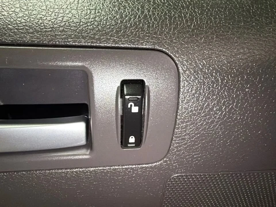 2005 Ford S197 Mustang GT - Image 15 of 20