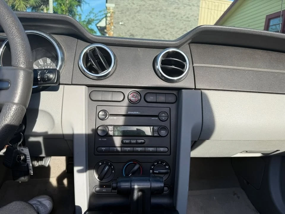 2005 Ford S197 Mustang - Image 12 of 18