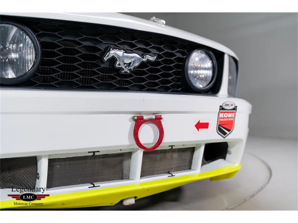 2005 Ford S197 Mustang - Image 14 of 31