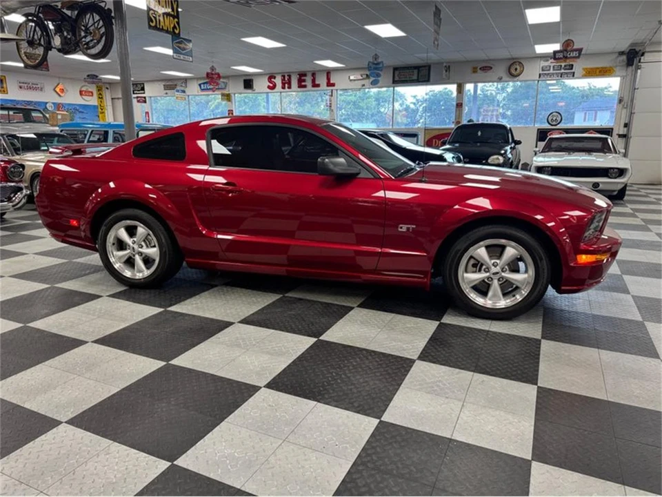 2005 Ford S197 Mustang - Image 8 of 22