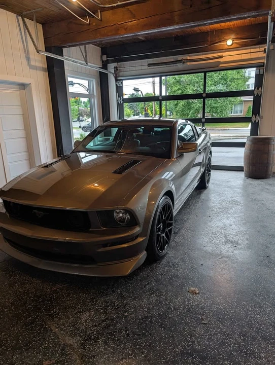 2005 Ford S197 Mustang - Image 2 of 18