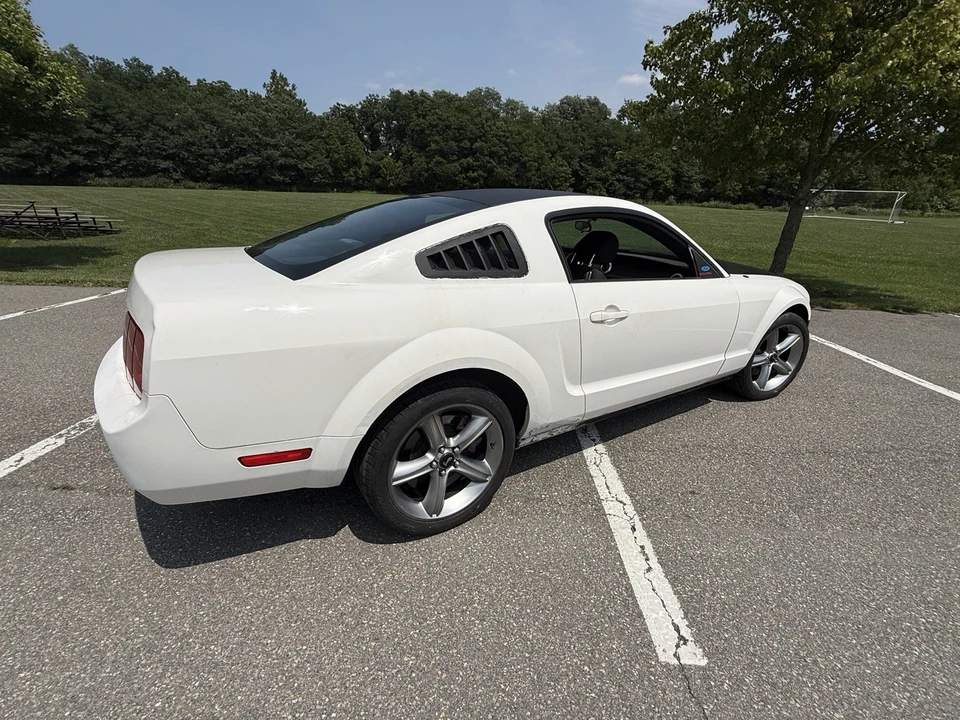 2005 Ford S197 Mustang - Image 7 of 20