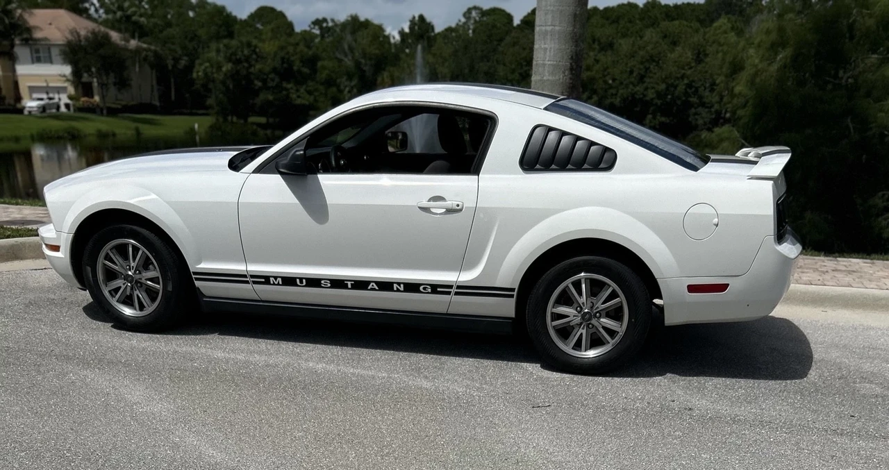 2005 Ford S197 Mustang - Image 6 of 21