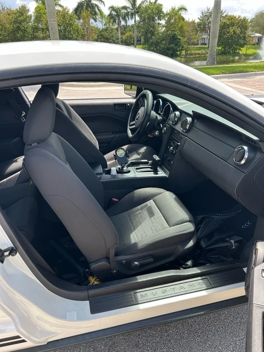 2005 Ford S197 Mustang - Image 13 of 21