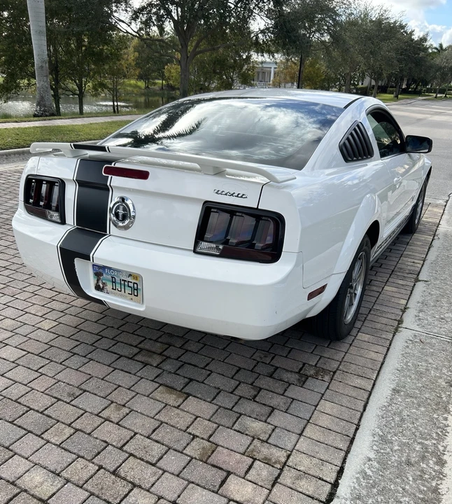 2005 Ford S197 Mustang - Image 7 of 21