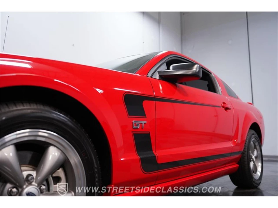 2005 Ford S197 Mustang - Image 18 of 31