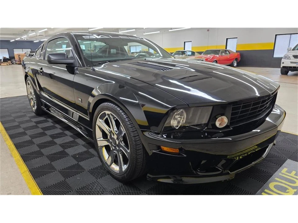 2005 Ford S197 Mustang - Image 3 of 31