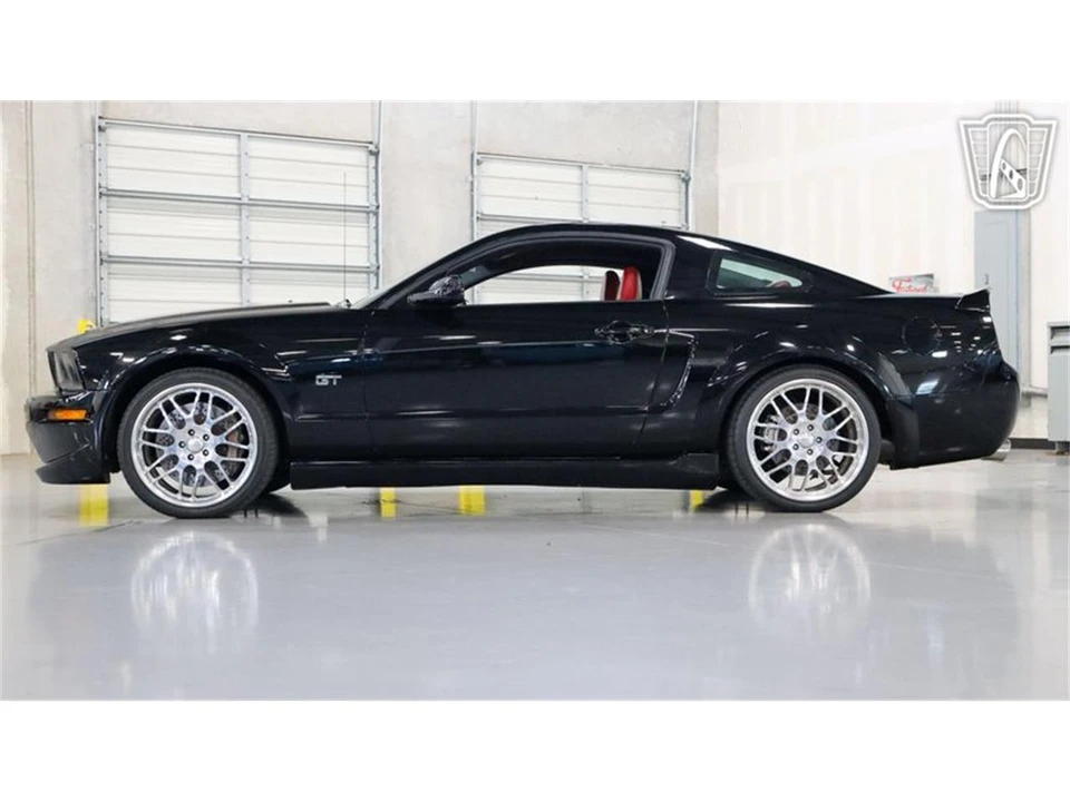 2005 Ford S197 Mustang - Image 8 of 31