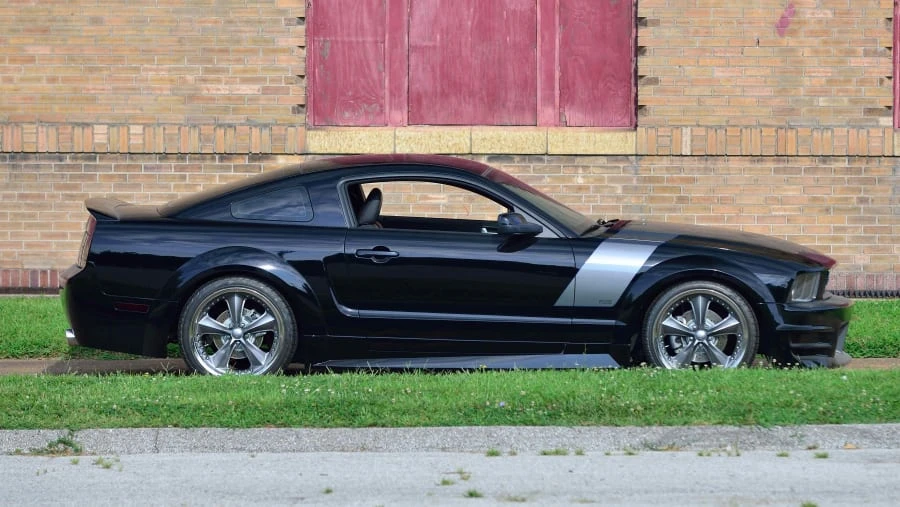 2005 Ford S197 Mustang - Image 2 of 12