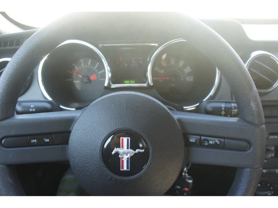2005 Ford S197 Mustang - Image 14 of 23