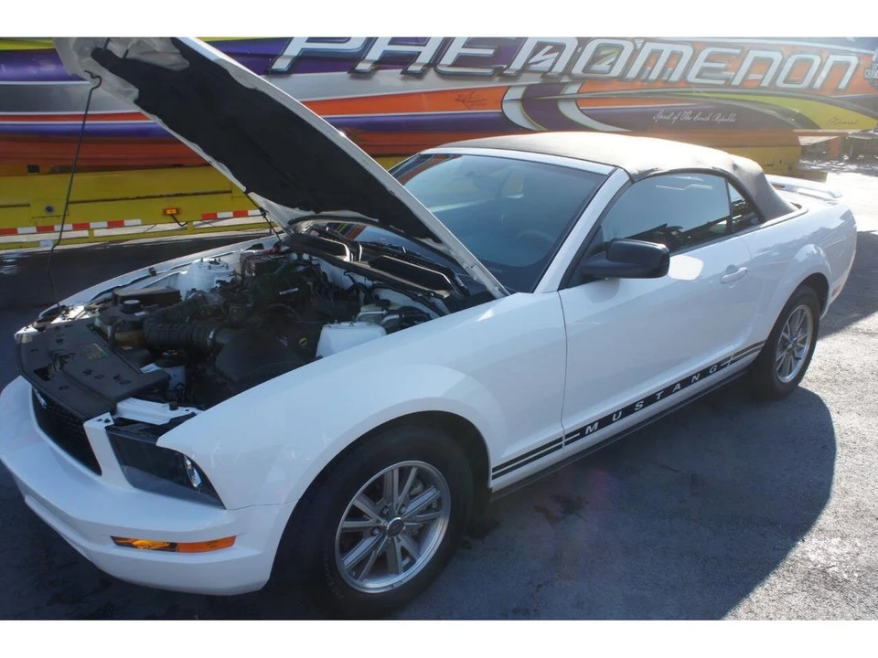 2005 Ford S197 Mustang - Image 13 of 23