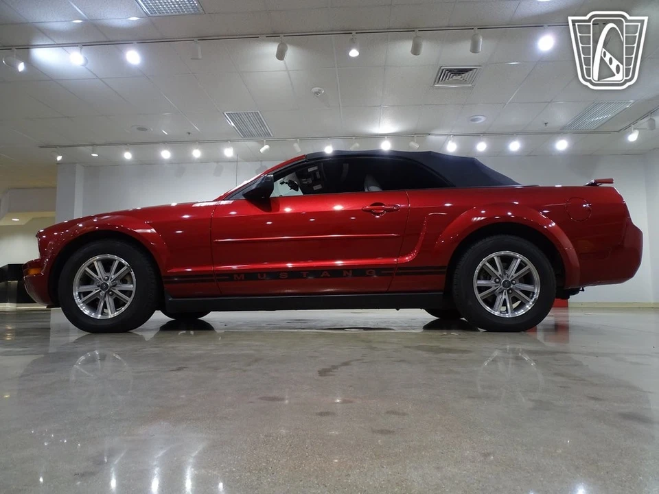 2005 Ford S197 Mustang - Image 8 of 12