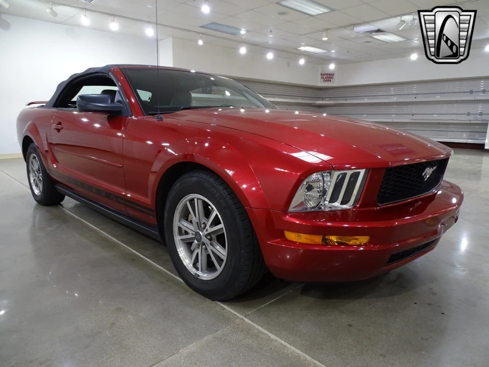 2005 Ford S197 Mustang - Image 10 of 12