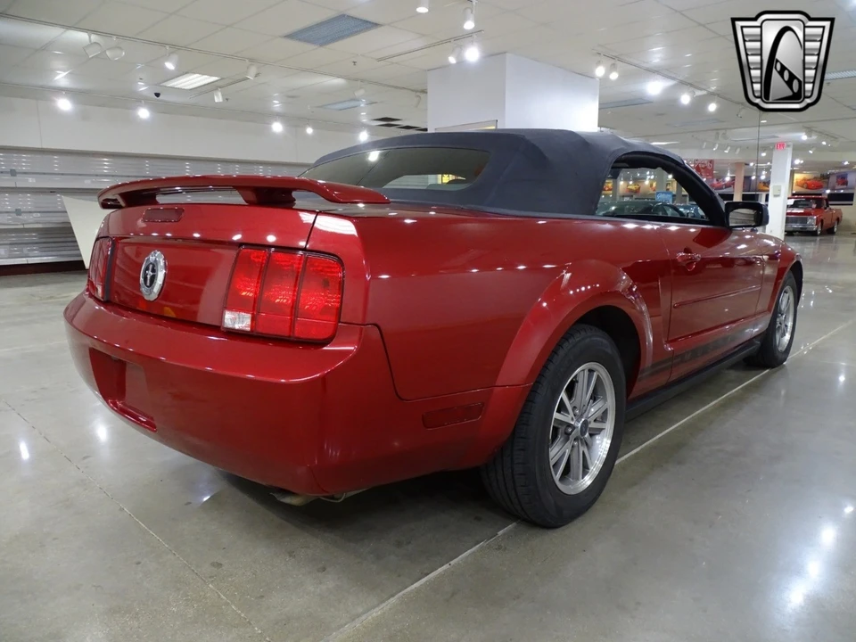 2005 Ford S197 Mustang - Image 8 of 12