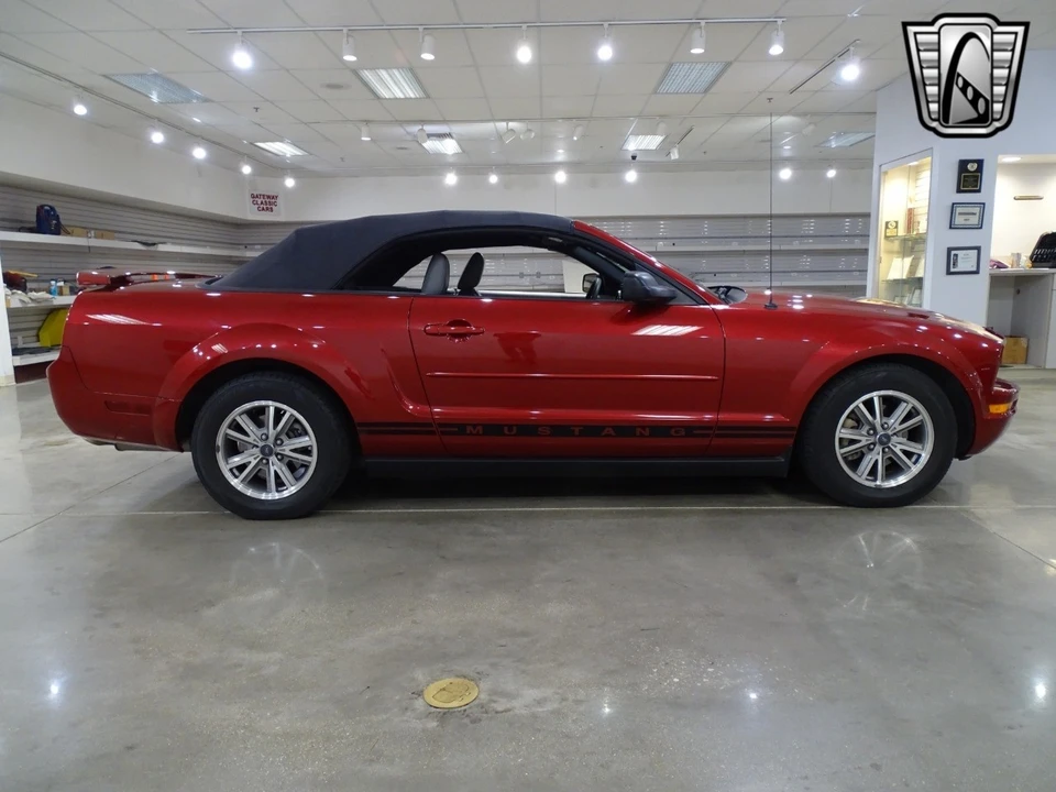 2005 Ford S197 Mustang - Image 9 of 12