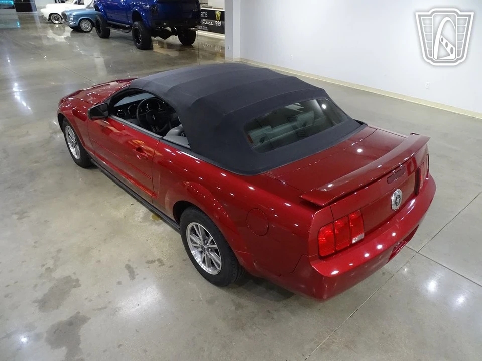 2005 Ford S197 Mustang - Image 9 of 12