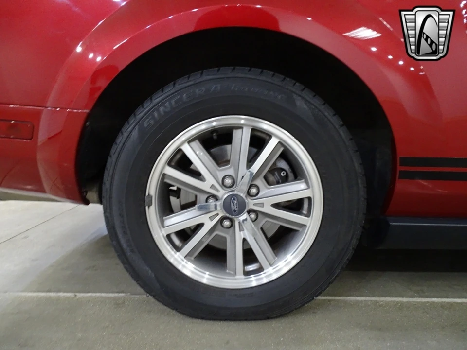 2005 Ford S197 Mustang - Image 13 of 21