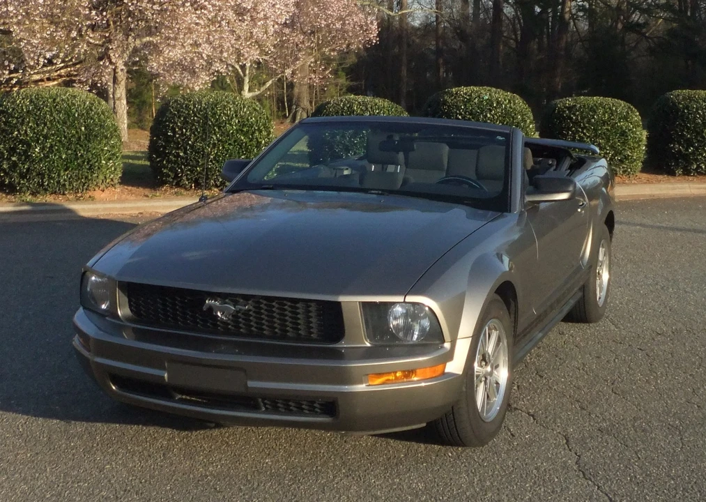 2005 Ford S197 Mustang - Image 7 of 24
